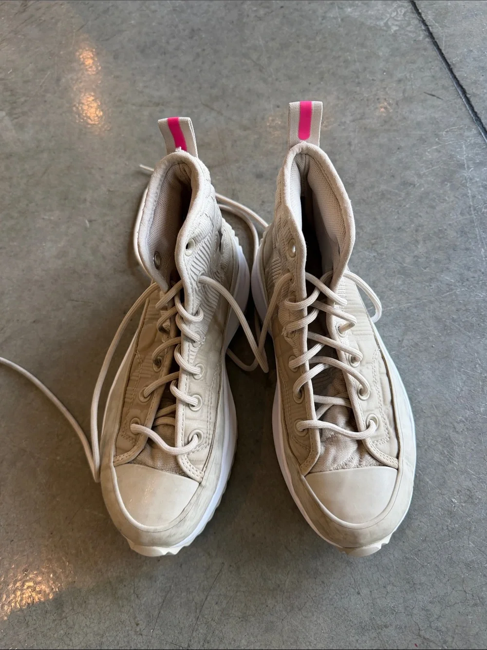 Converse - Picture 2 of 5